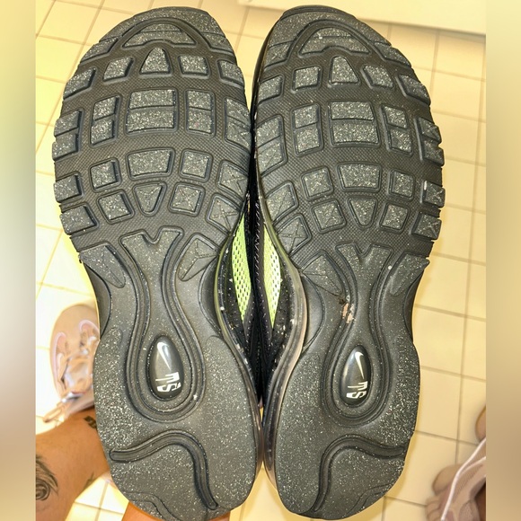 #Exclusive #Nike #AirMax97 #SpongeBob #Size 10 1/2 #NoBox #LikeNew - Picture 5 of 11